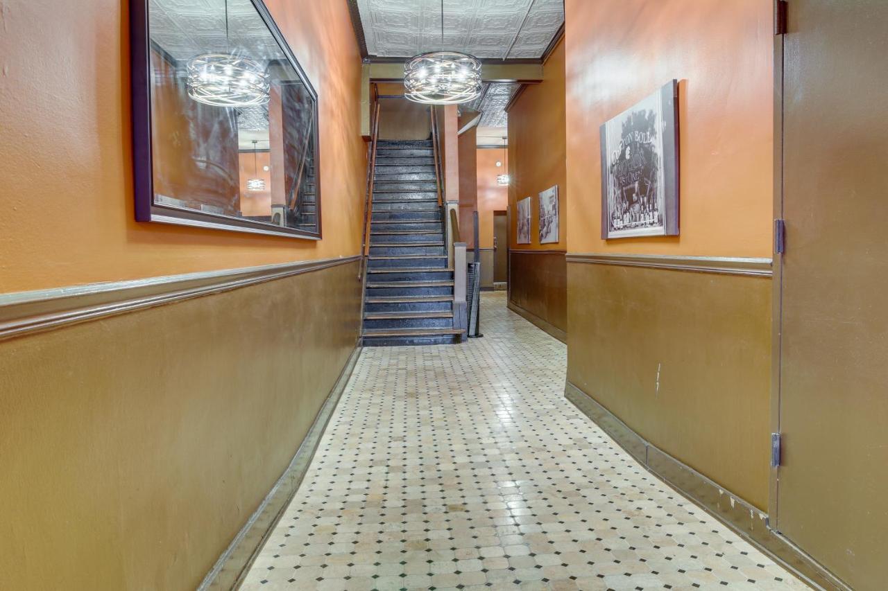 Historic Memphis Condo Walk To Beale Street! Exterior photo